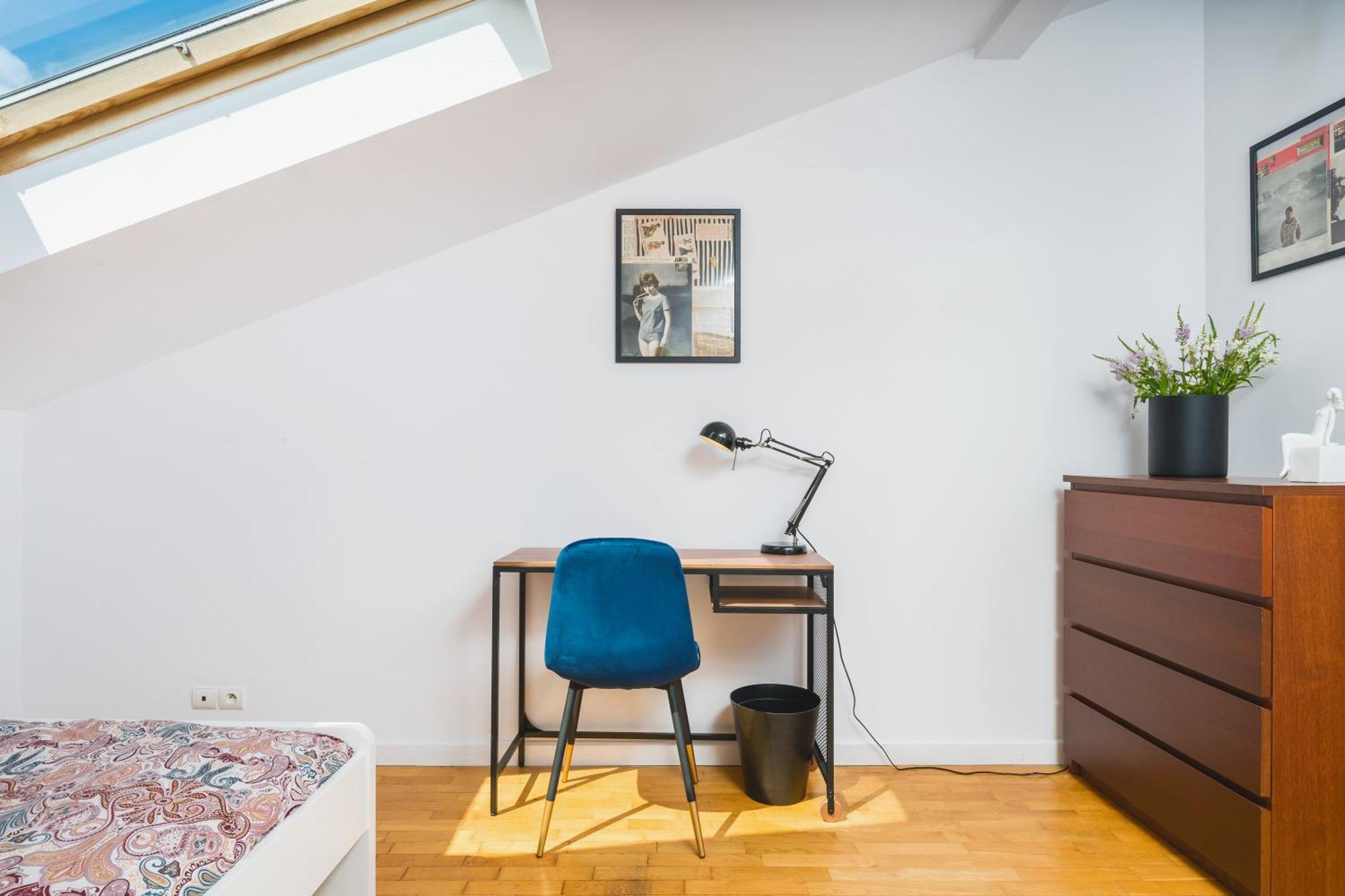 Unique Spacious 3 Bedroom - Old Town Loft - By Upstairs Krakau
