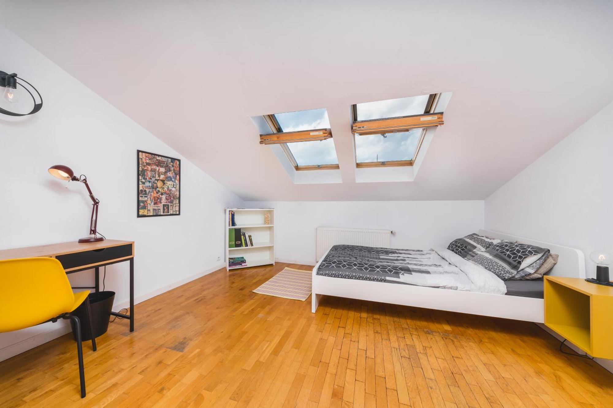 Unique Spacious 3 Bedroom - Old Town Loft - By Upstairs Krakau