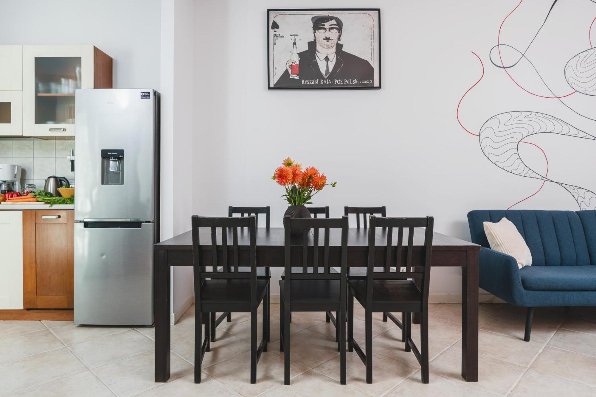 Unique Spacious 3 Bedroom - Old Town Loft - By Upstairs Apartment *